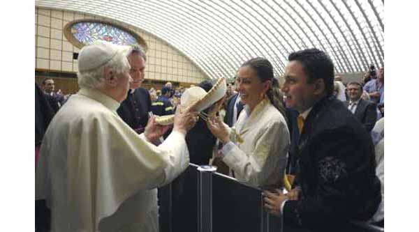 Pope Benedict XVI wearing Sombrero 02